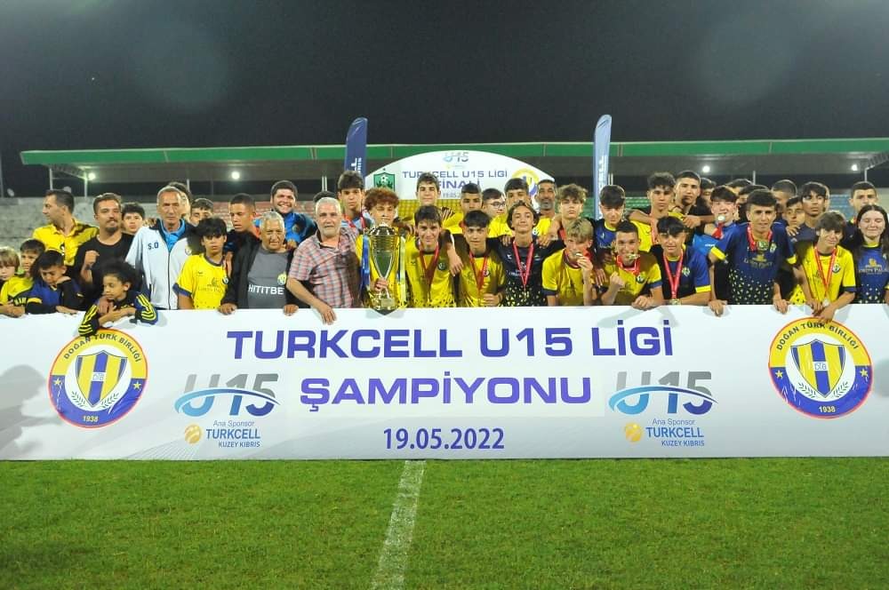 Turkcell U15 Ligi'nde şampiyon Doğan Türk Birliği