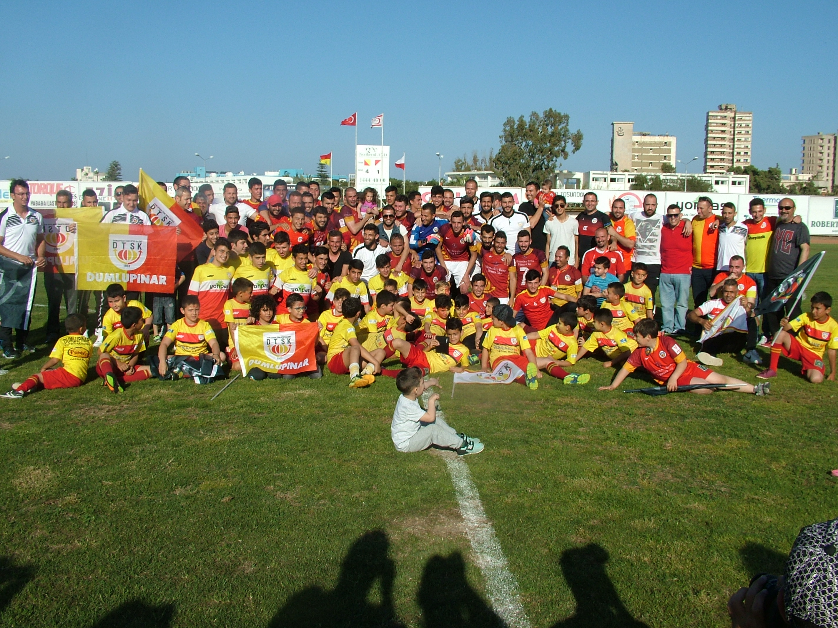 K-Pet 1.Lig şampiyonu Dumlupınar Türk Spor Kulübü