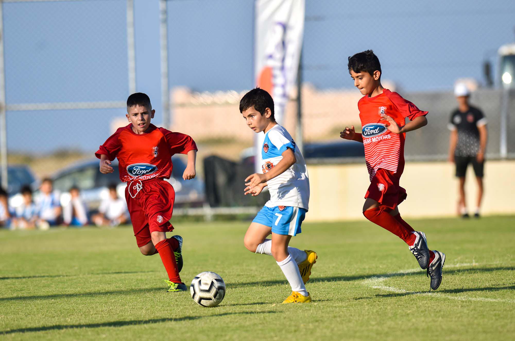 Çocuk Futbol Şenliği Girne Acapulco'da başladı