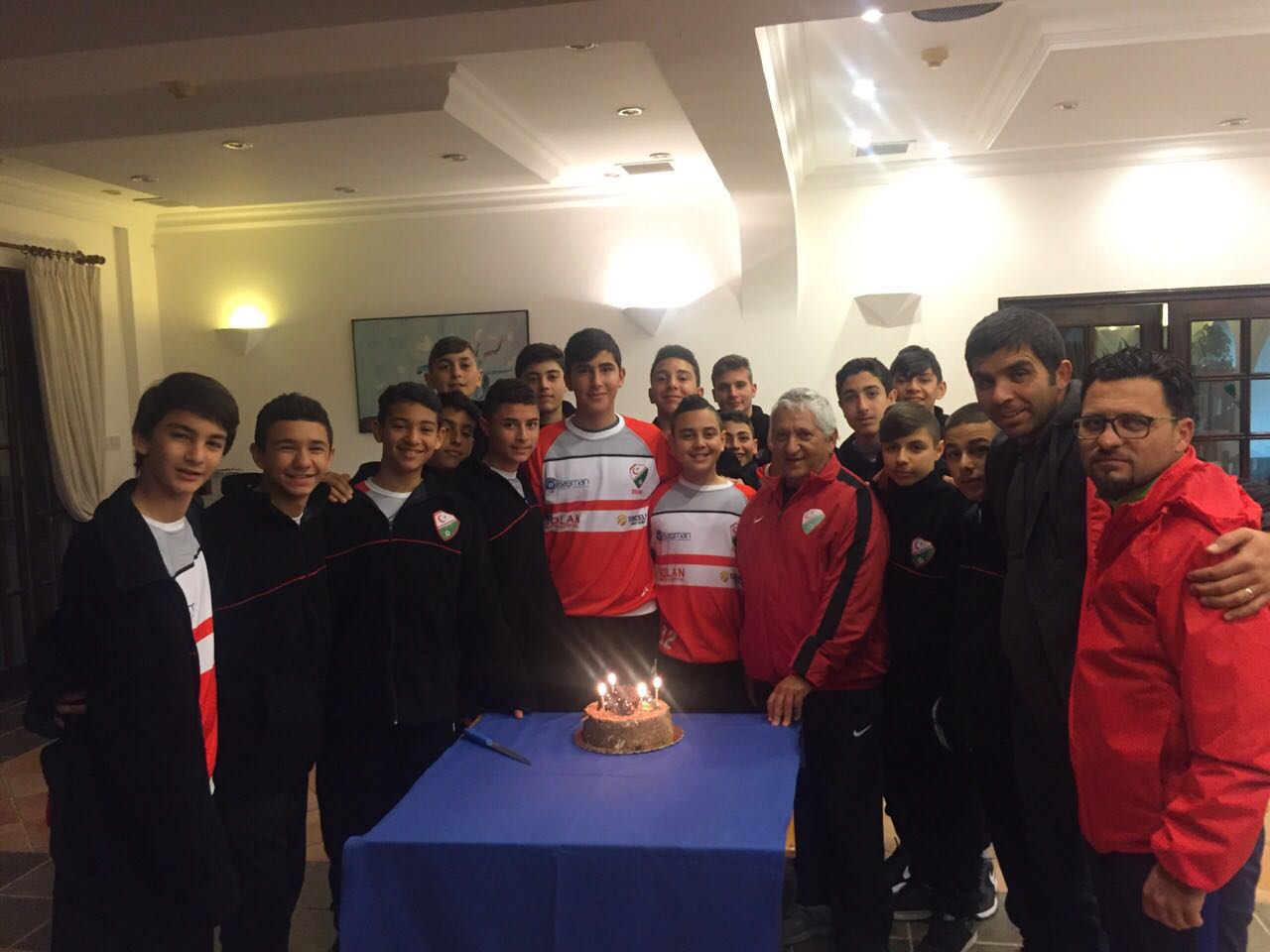 Futbolcumuz Hüseyin Hunalp'ın doğum günü kutlandı